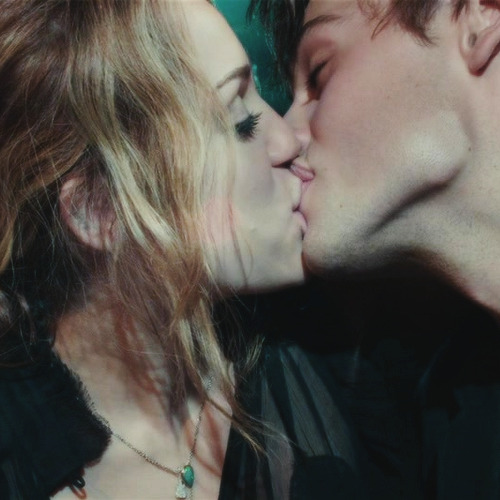 iheartmiley-del-rey:  ❤Lana Del Rey and Miley Cyrus blog❤ 