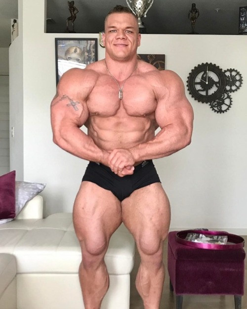 Dallas McCarver - Sitting at 325lbs in the porn pictures