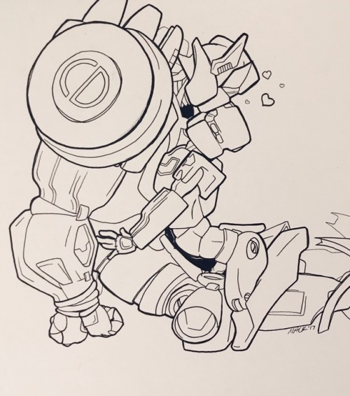 shinibunny: (K)inktober Day 6: size difference! A personal fav! They are docking, by the way. I know
