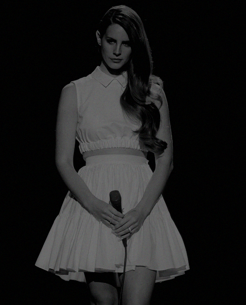 adoringlana:   Lana Del Rey at American Idol (2012)