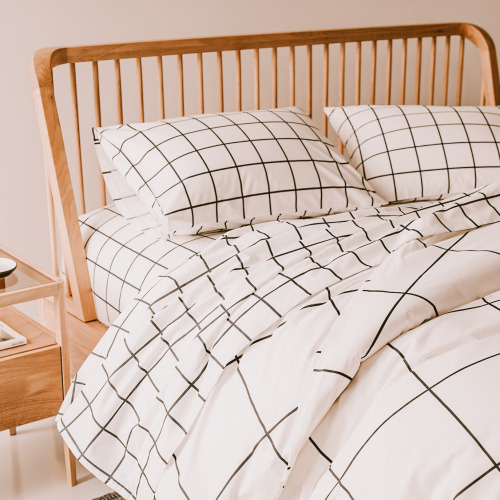 cutebedroom: edited using this lightroom preset(grid bedding)