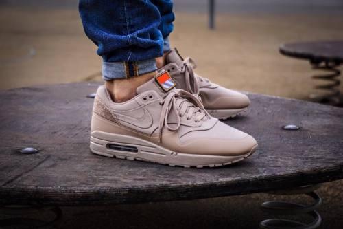 Nike Air Max 1 'Patch Pack' Sand (by Alexander... – Sweetsoles – Sneakers, trainers.