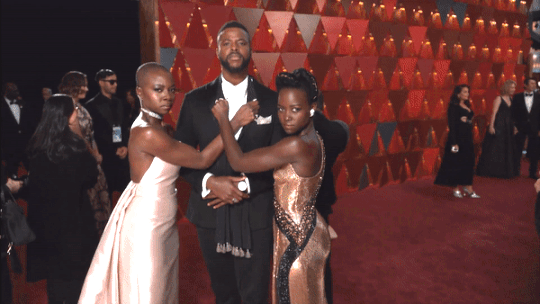 thehighpriestofreverseracism:  notanunsophisticatedwoman:  stream: 2018 Oscars Glambot