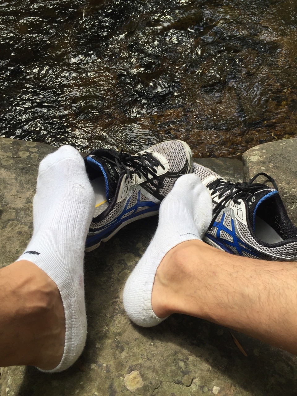 nyc-cashslave:  size15cashmaster:  Weekend camping trip. A cold brook, sweaty feet…