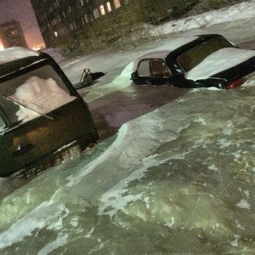 南蛮千治 ?@Nanban_senzi   “@livedoornews: 【アカン】極寒のロシアで水道管が破裂した結果→「街が死んだ」 news.liv