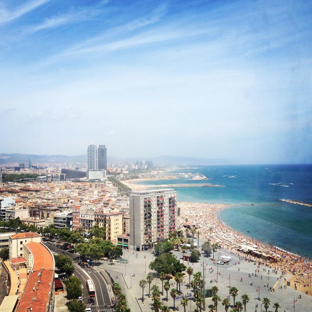 #barcelona from above ☀️ #spain #beautiful #beach #perfectweather #sunny #abovethecity