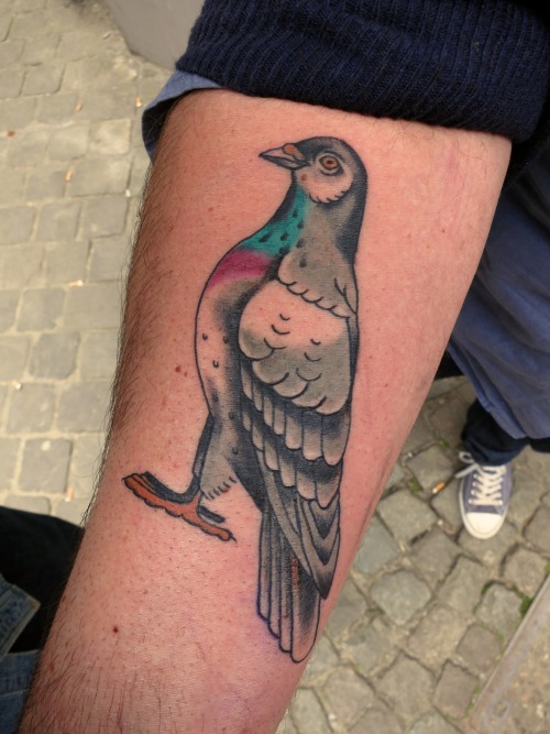 Did a Pigeon tattoo today and had a great time chatting and doing it.
Thanks a lot to Jos for that! And Sandro.