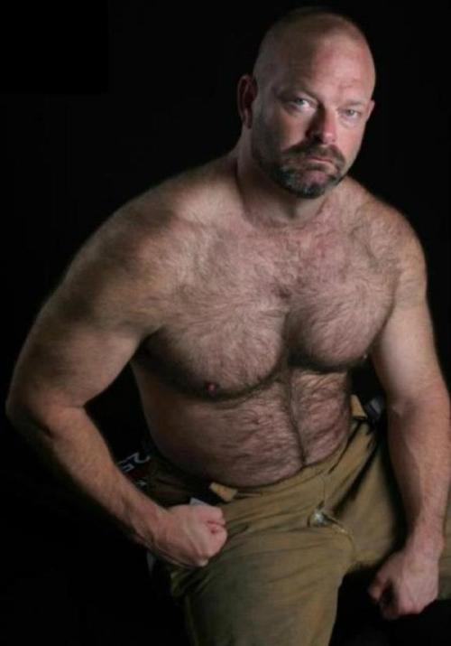 barebearx:  daddyhunter:  nippig:  http://nippig.tumblr.com/archive adult photos