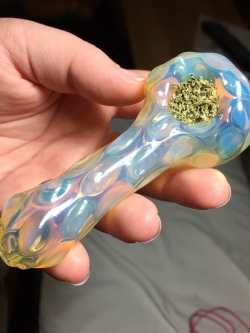 Highlife777:  My Girls First Bowl! Merry Christmas Babe 🔥🍁 Yo-Smoke-Meowt 