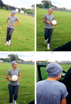 harrycmon:  Louis today. 