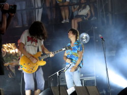 modestblouse:  I don’t know exactly what Julian’s doing here but I like it. Gov Ball 2014 taken by me