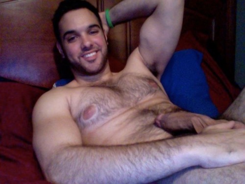 somethingnakedthiswaycums:  Joey - NY