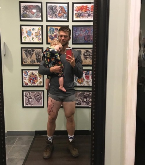 hot guy + a mirror + a phone