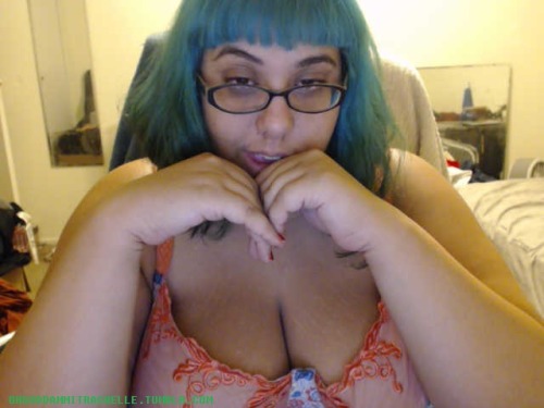 ohgoddammitrachelle: Alright, I’m high as hell, good night all of you.