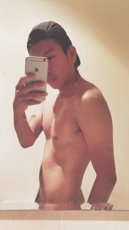 betosgaylatinmenfan:  Thanks Rodrigo for the hot pics!  Hit him up at:Kik:  oorodrigoooIG:  wst1997Please send pics to:Por favor manda tus fotos a:betomartinez2008@gmail.comBeto’s Cornerhttp://betosgaylatinmenfan.tumblr.com/