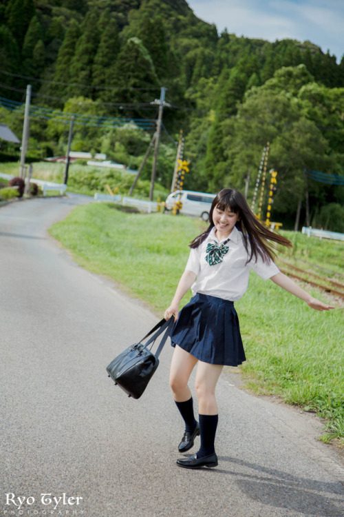 tokyophotolife:  title:さあ、行こう。(Hey,let’s go.)【上】model: もなみ(Monami)twitter:@_86_xx_86_