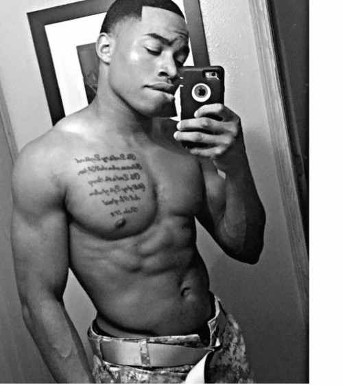 guys-xposed:  Devonte💦🍆