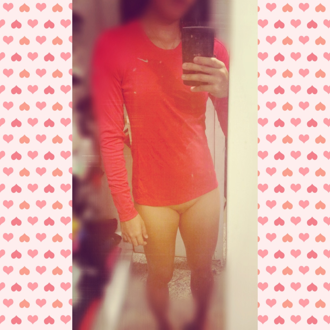realcoupleasia:  Look, no pants no panties!