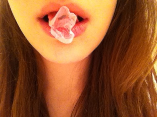 doelita:  ~KISS ME! i’m a nymphet!♥~   this was actually the post that made me go ‘dear god I’m in love with her’