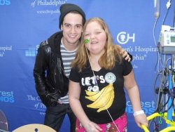 marchingclocks:  Brendon Urie, Lead Singer Of Panic! At the Disco, Visits Seacrest Studios!  It was an exciting afternoon at The Children’s Hospital of Philadelphia when Brendon Urie, lead singer of the band Panic! At the Disco, came in for a visit!