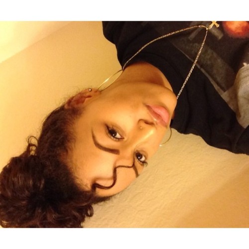 stewiebabee:  looked better upside down🙈  You know holding up that big head is a task for you so stop lls jk jk