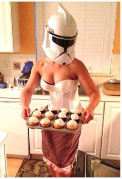 forcegirls:  Baking you up some goodness