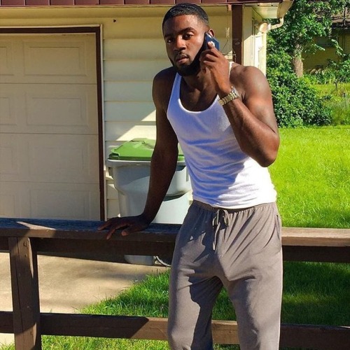 blackbeardedmen:  Happy Humpday ladies!  😂😂😂, Yea…..ladies