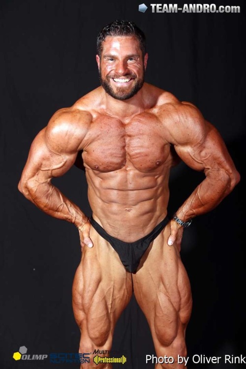 bodybuilders-are-hot:  David Hoffmann, Germany