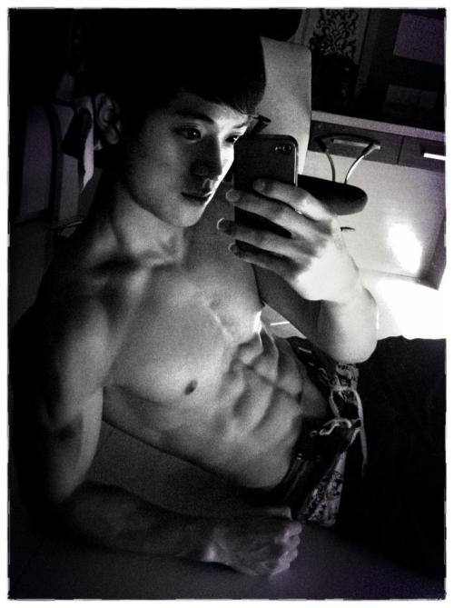hunkxtwink:  Hunkxtwink - Check out the archives 
