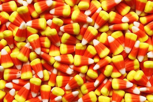 ✿ キャンディ・コーン | Candy Corn ・歴史は古く1880年代にキャンディ職人によって作られた。もともとはハロウィン向けに作られたわけではなく、色合いからハロウィンのお菓子として定着したそ