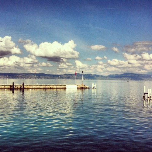 and-the-blackhearts:  Roadtrip around the lake 