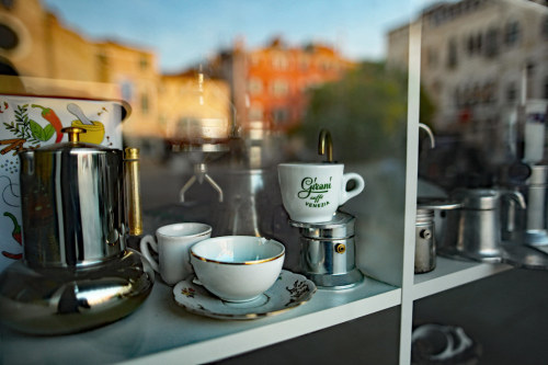 caffè girani . castello . venice by Ross Reyes https://flic.kr/p/2njYwzp