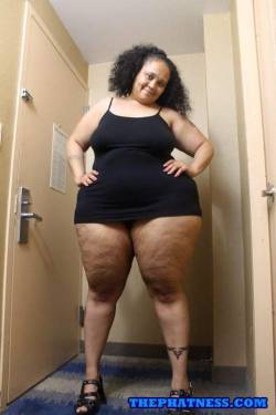 Thick women/ BBWs