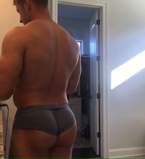 bigfatmalebutts:  Fat Ass   https://mobile.twitter.com/HottestMaleButt adult photos