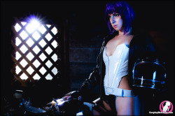 amyfantasy:  I’m back on the front page of CosplayDeviants.com with my newest set “Shedding the Shell”! Didn’t like a white Motoko kusanagi? How about a Latina one instead? Get a FREE 30 day membership to CosplayDeviants.com when you sign up to
