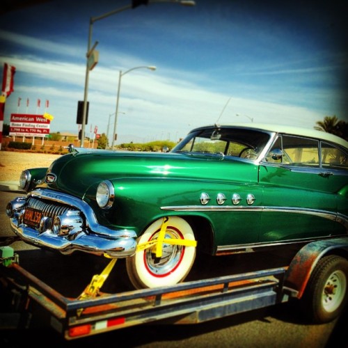 Saw this vintage beauty earlier todayWhite wall tires, very nice! #vintage #oldschool