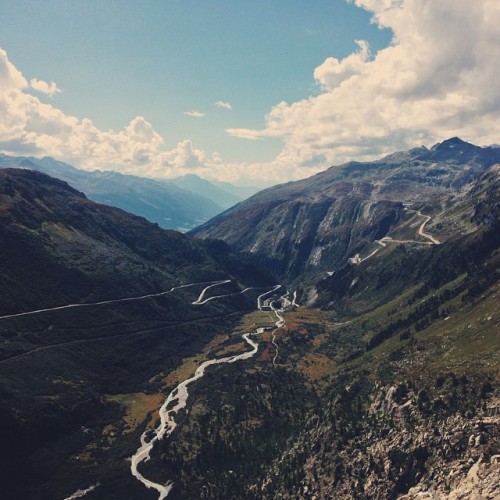 tralucents:blackyeti:Visited Furkapass again. Top of the Rhone glacier view. #switzerland #swiss #fu