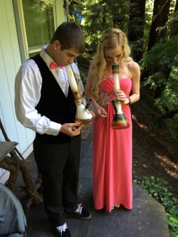 swisherr-sweetiee:  First things first 😝 Prom 2015