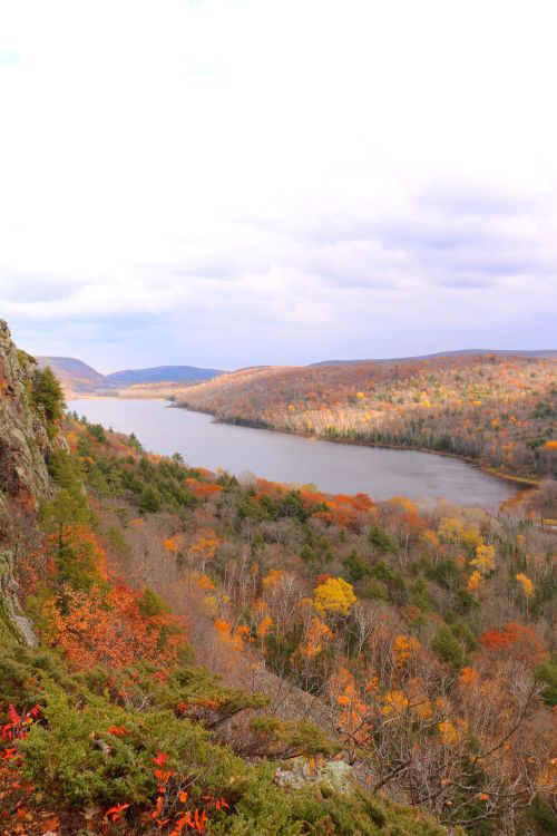 Lake Of The Clouds, Porcupine Mountains, Michigan  ig:cora__ruth