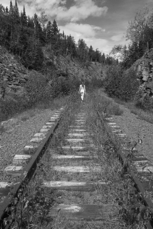 brookelynne: abandoned railroad | self-portraits •✧{ much more here }✧• 