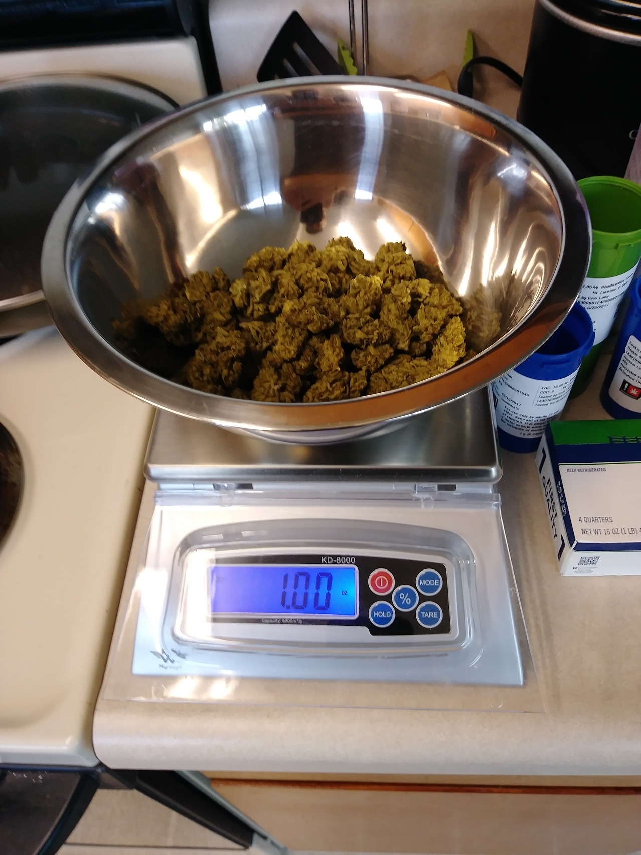 guerrillamydreams: I’m in the mood for butter cookies. What better way to finally