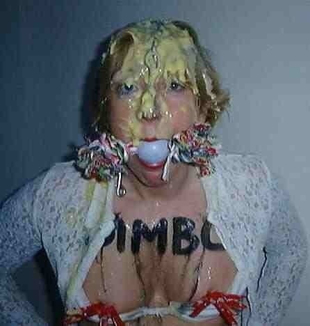 pleasanthills:  pleasanthills:  I found the stupidest looking clown whores I could