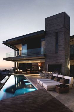 lavishlawyer:Mansion with the view…