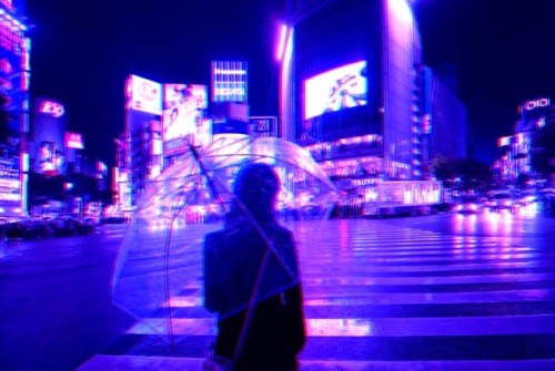 superscioli - Shibuya Scramble Crossing (by ajpscs on Flickr)