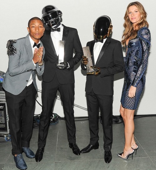 daftpunkhq:Daft Punk, Pharrell and Gisele Bündchen at Innovator Of The Year Awards, 2013