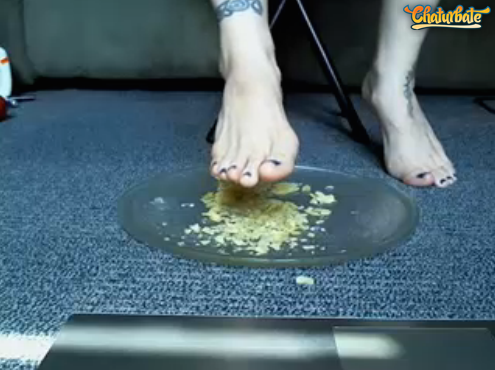 Hungry to a mid afternoon snack? SaltysSweetToes loves to cater to your foot fetishes!  Come drool all over her feet LIVE on Chaturbate and clean up the chips while you’re down there! http://bit.ly/SaltySweetCB