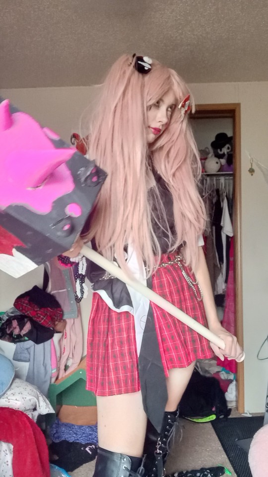 I Got Into Junko Again Finally And Took Photos With Her Hammer 