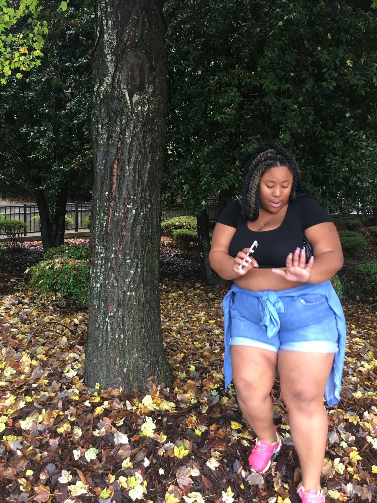 redlipsmwauh:  Being fat and beautiful in Atlanta ✨  Photo creds: @thickthighzmelanin