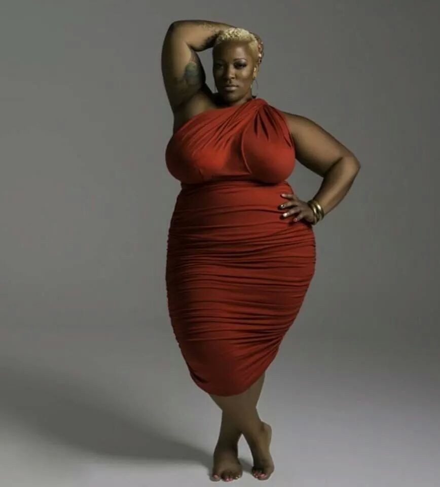 goodwhitedaddy:  Welcome to Plus Sized Sunday!Once a week I indulge my desires for
