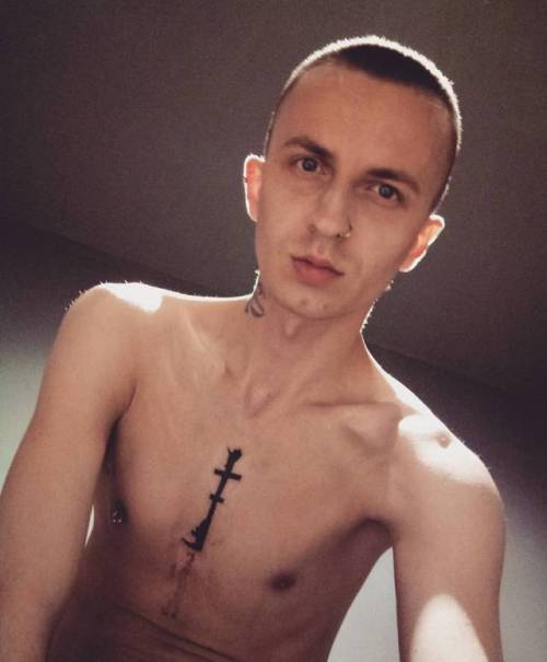 Не знаю что, но что то в ней есть такого&hellip; #tattoo #tattooboy #me #skinnyguy #selfie #inst